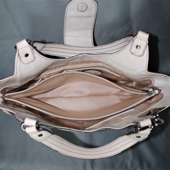 Etienne Aigner White Leather Shoulder Bag - Picture 7 of 11